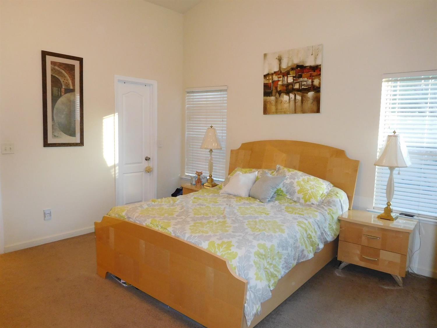 1877 E Turnberry Avenue, Fresno, CA, 93730