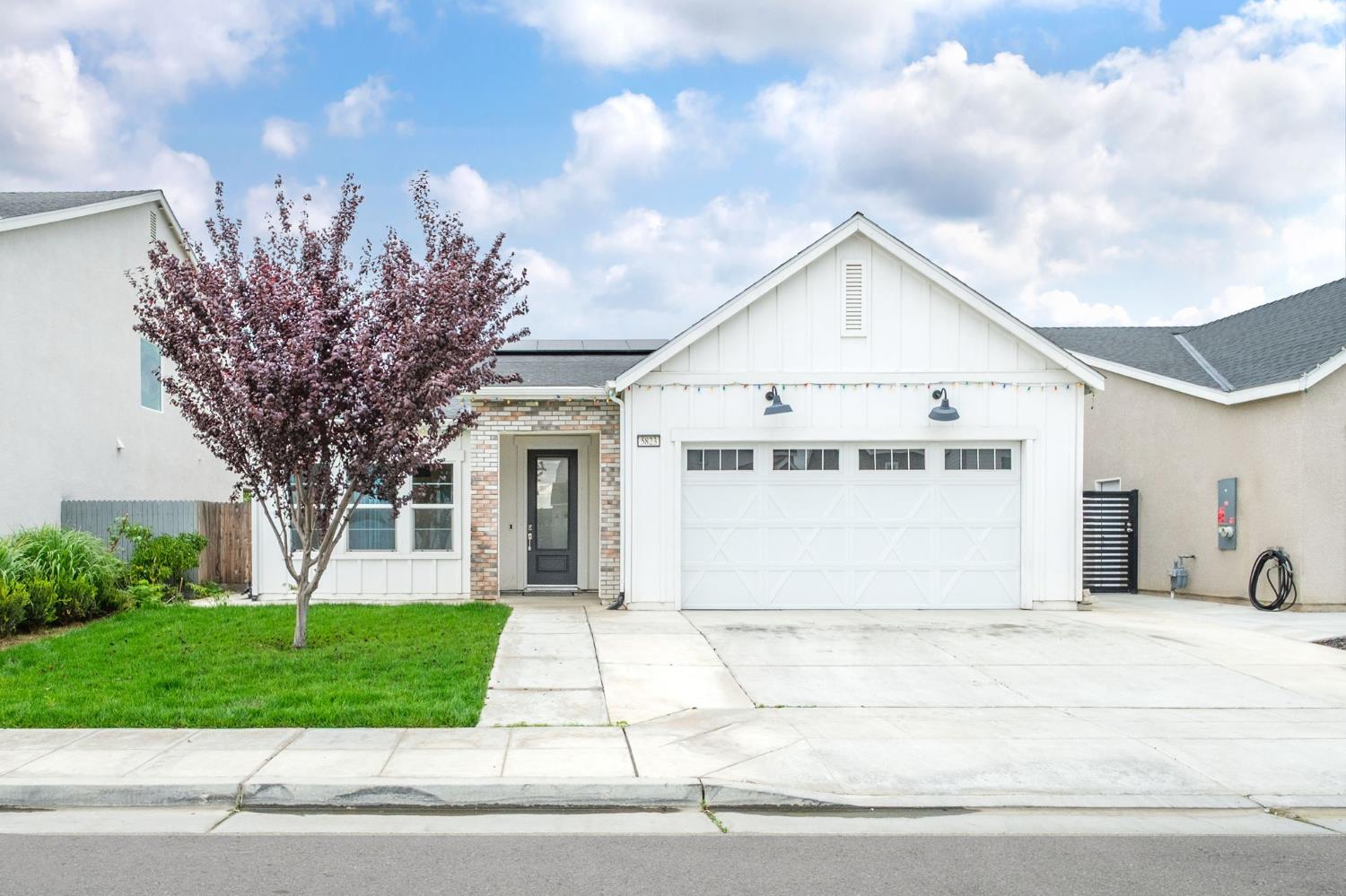 Single Family in Fresno - photo 2