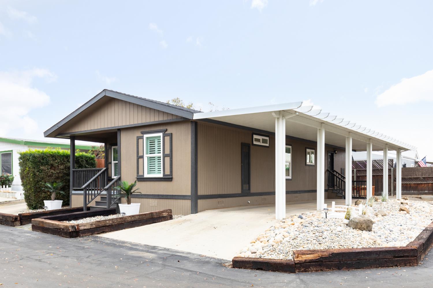 Mobile Home in Fresno - photo 3