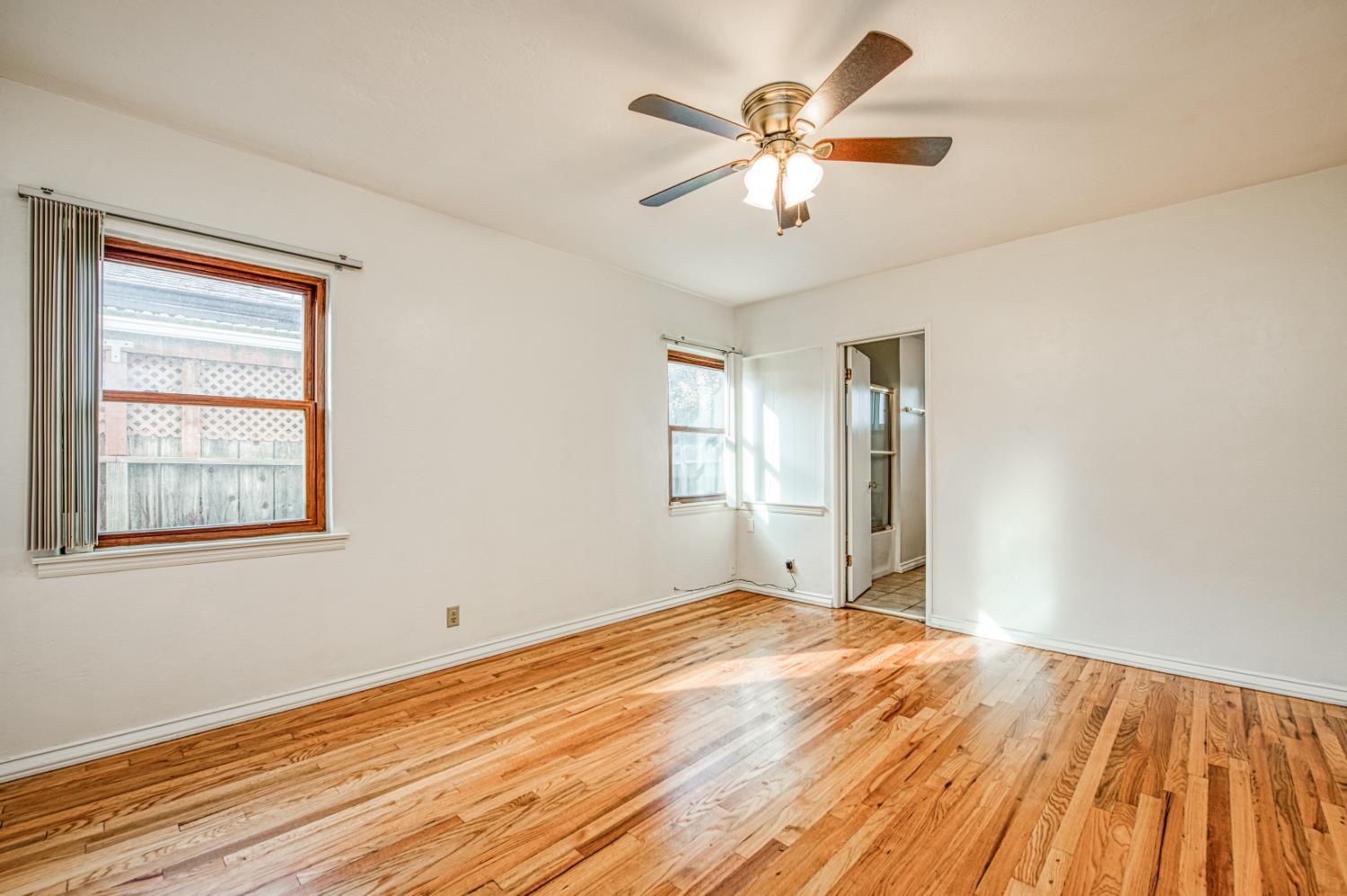 542 W Harvard, Fresno, CA, 93705