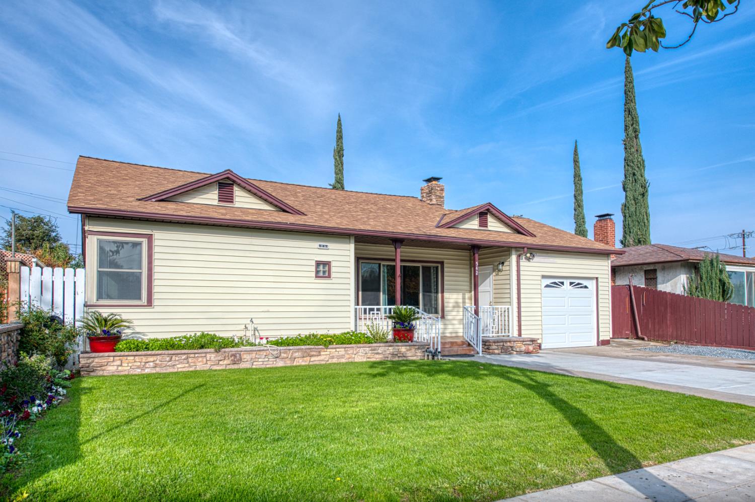 542 W Harvard, Fresno, CA, 93705