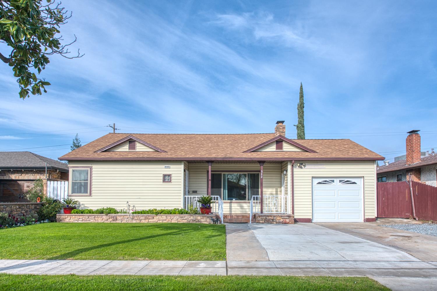 542 W Harvard, Fresno, CA, 93705