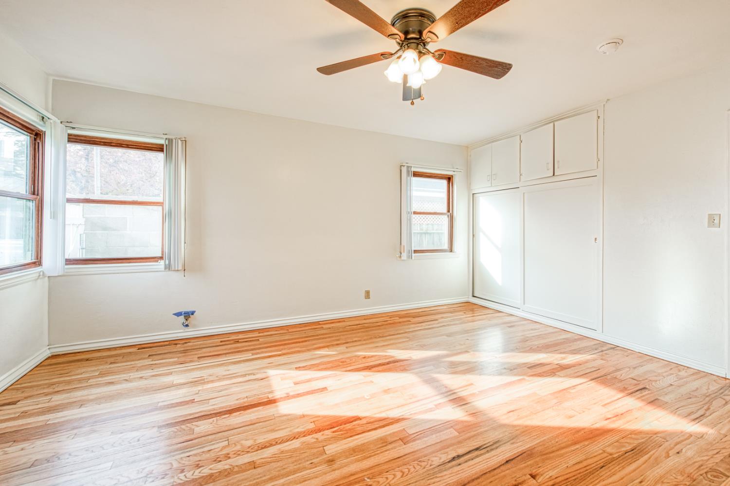 542 W Harvard, Fresno, CA, 93705