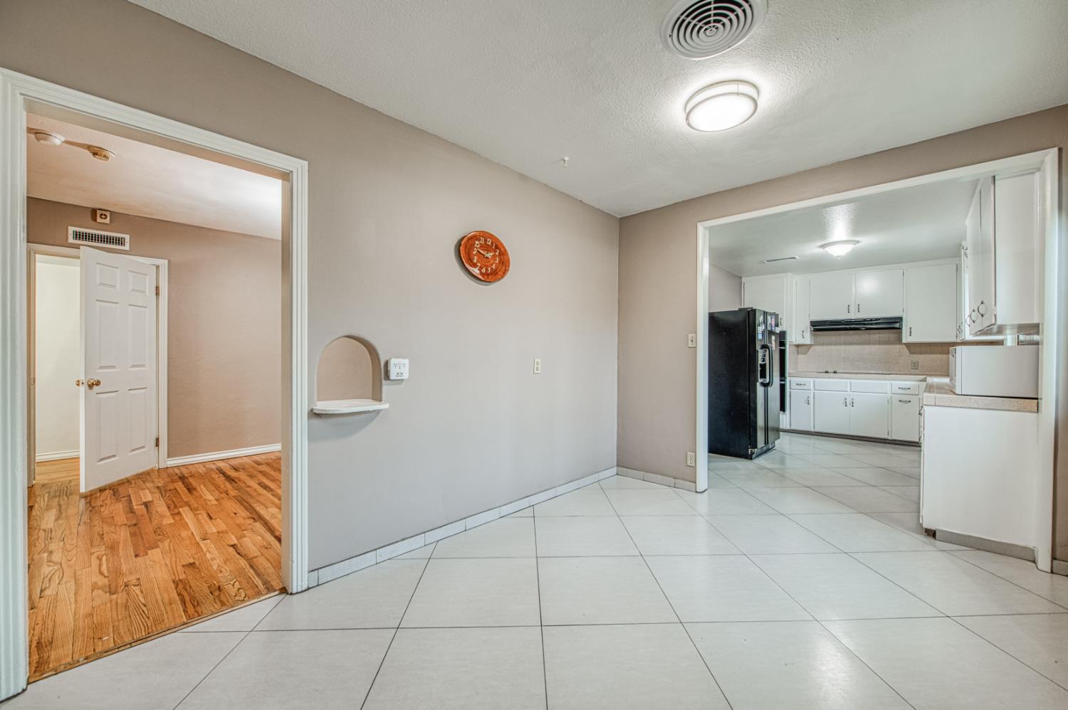 542 W Harvard, Fresno, CA, 93705