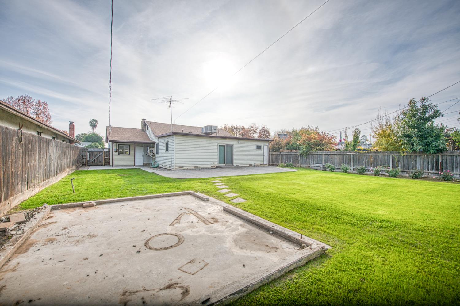 542 W Harvard, Fresno, CA, 93705