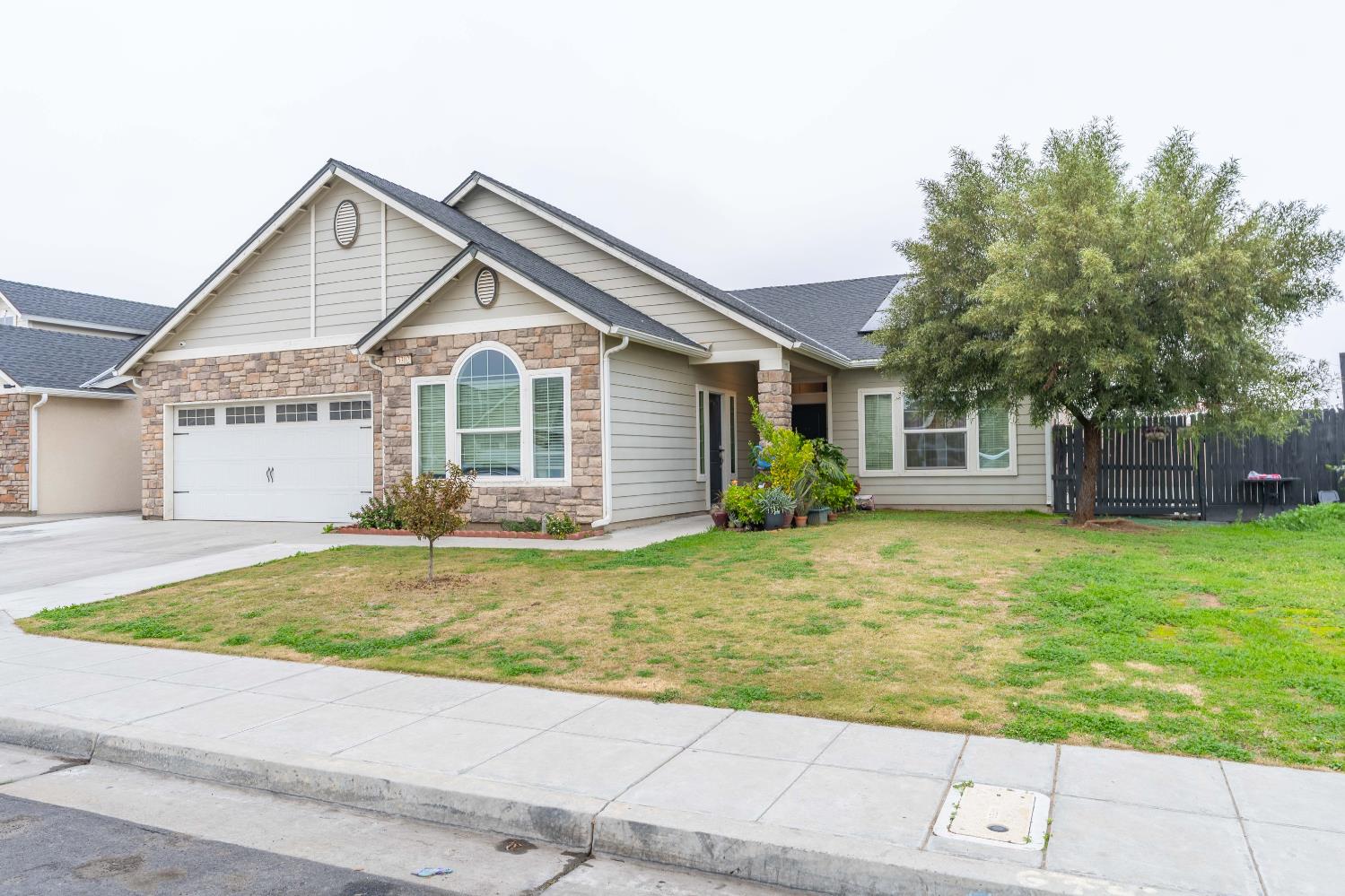 Single Family in Fresno - photo 3