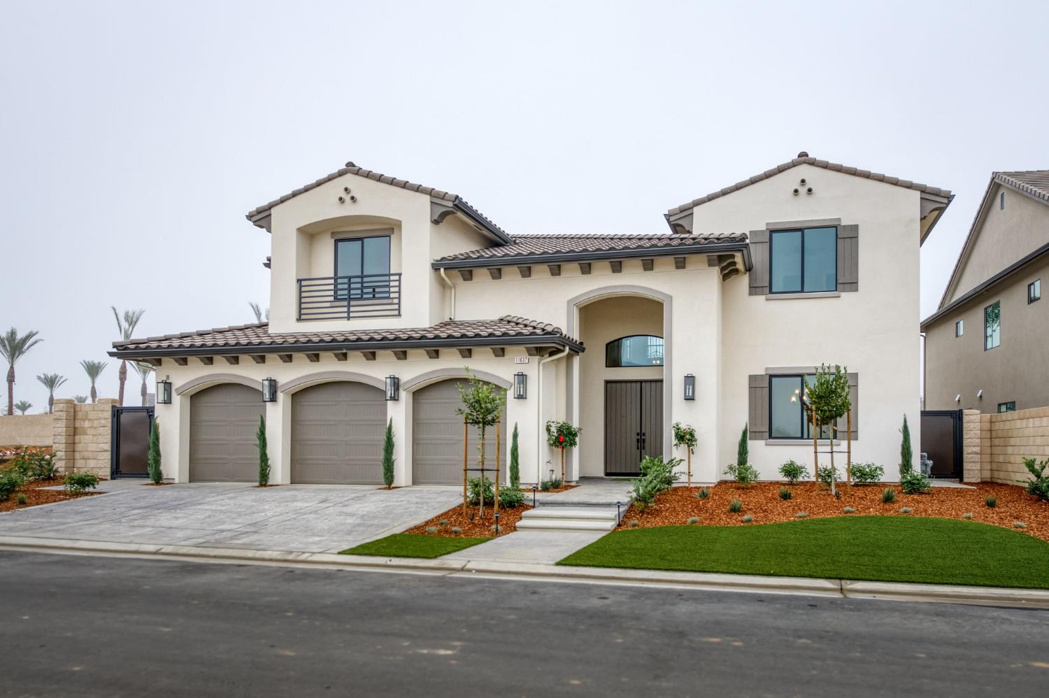 Single Family in Fresno - photo 3