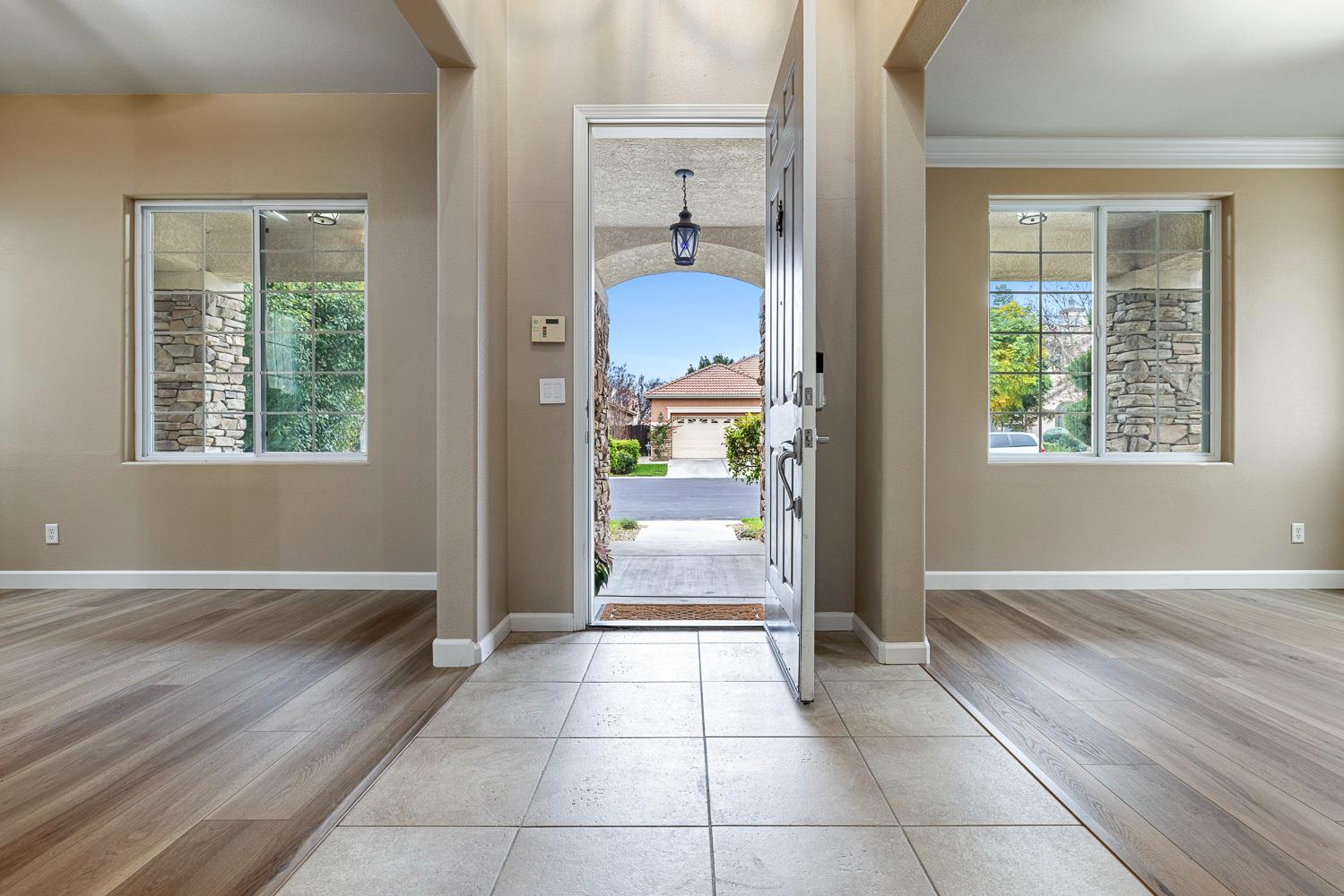 4674 N Arrow Ridge Way, Clovis, CA, 93619