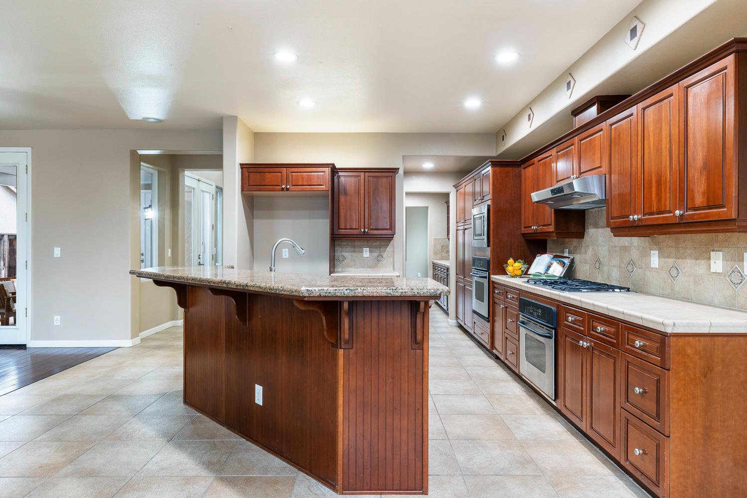 4674 N Arrow Ridge Way, Clovis, CA, 93619