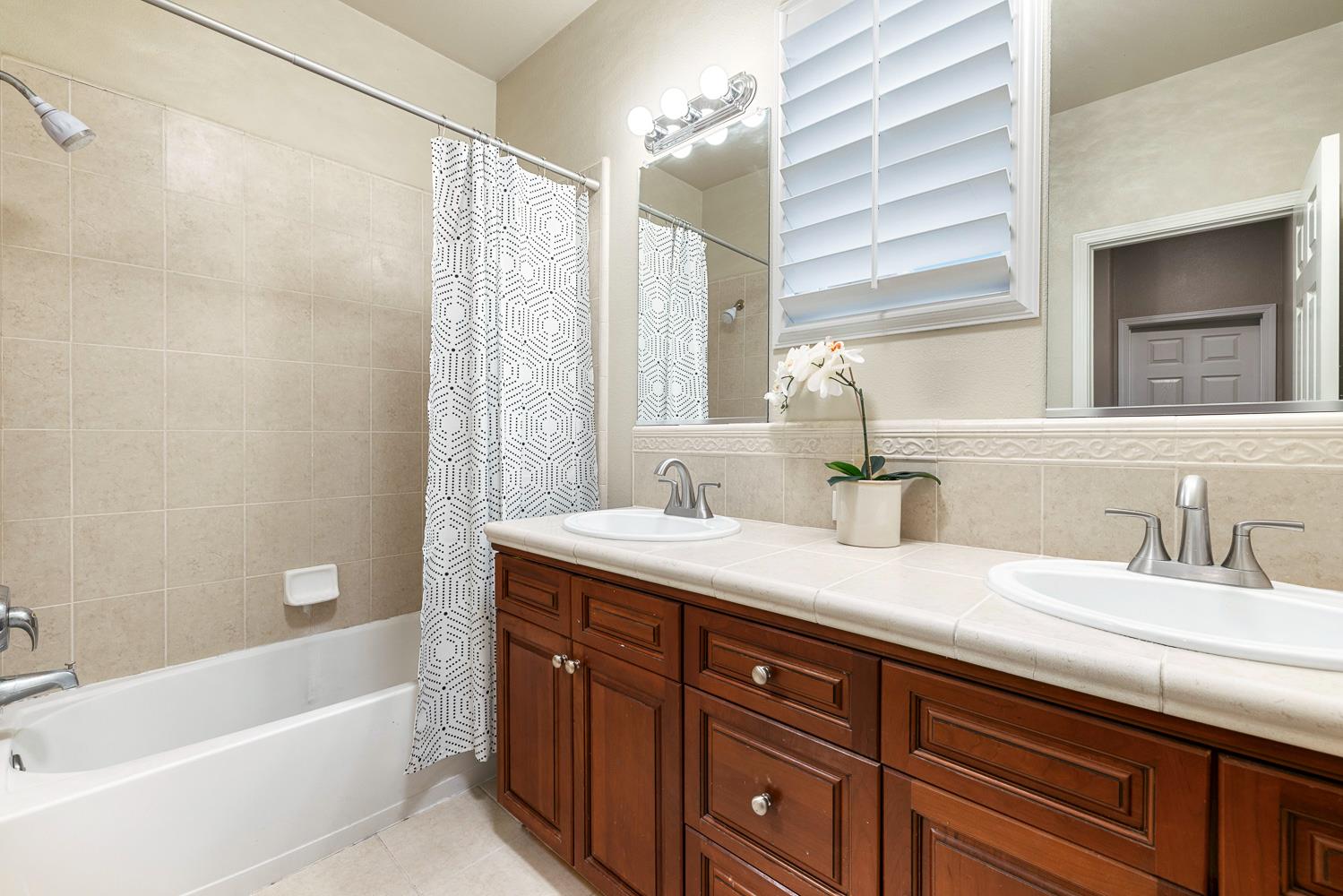 4674 N Arrow Ridge Way, Clovis, CA, 93619