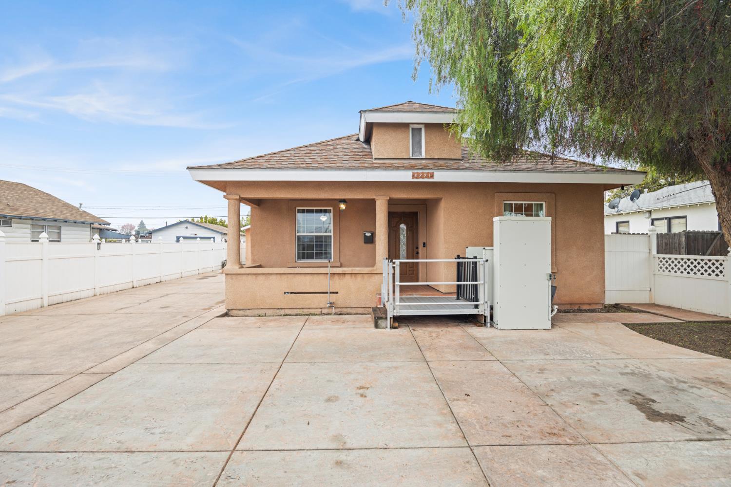 Property Photo 3
