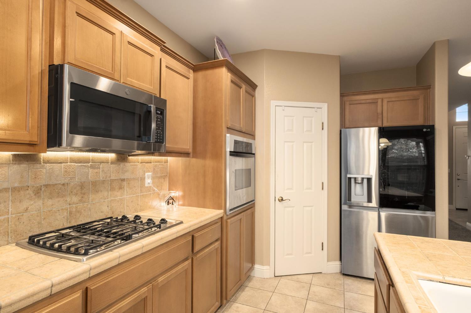 775 S Michelle Avenue, Kerman, CA, 93630