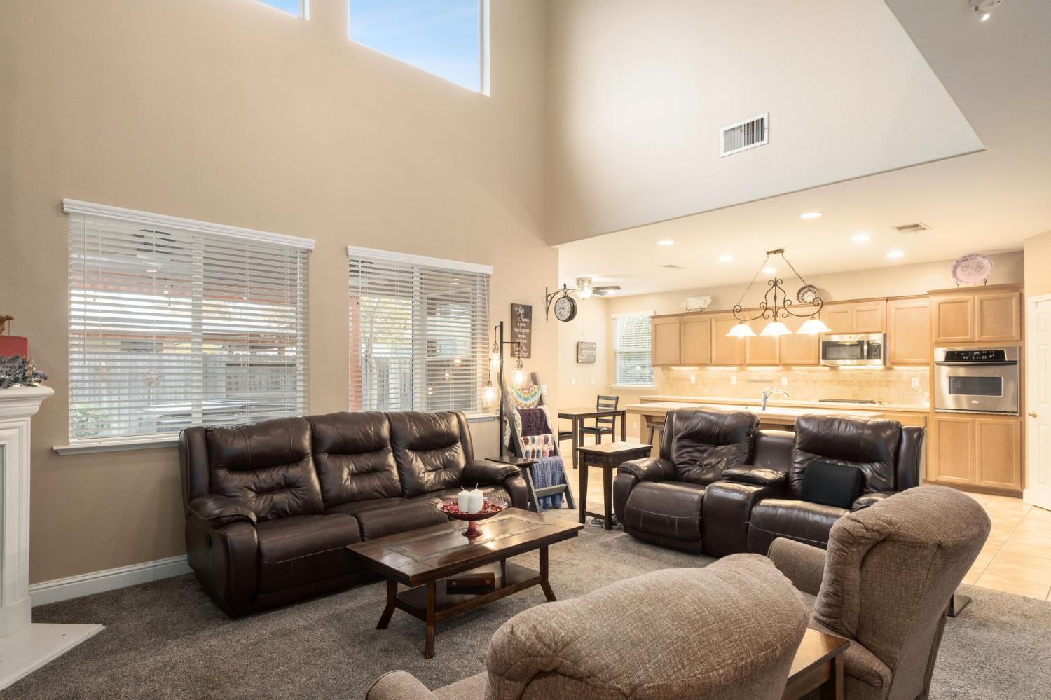 775 S Michelle Avenue, Kerman, CA, 93630