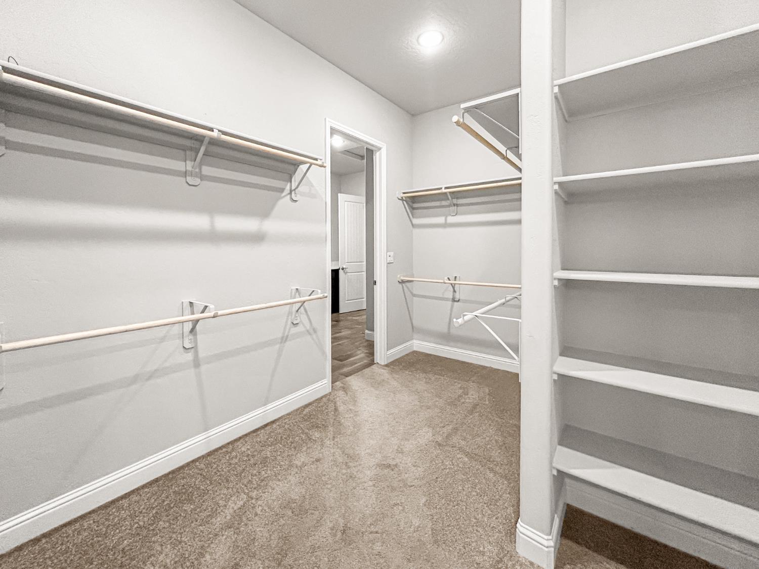 2788 N Douglas Avenue, Fresno, CA, 93727