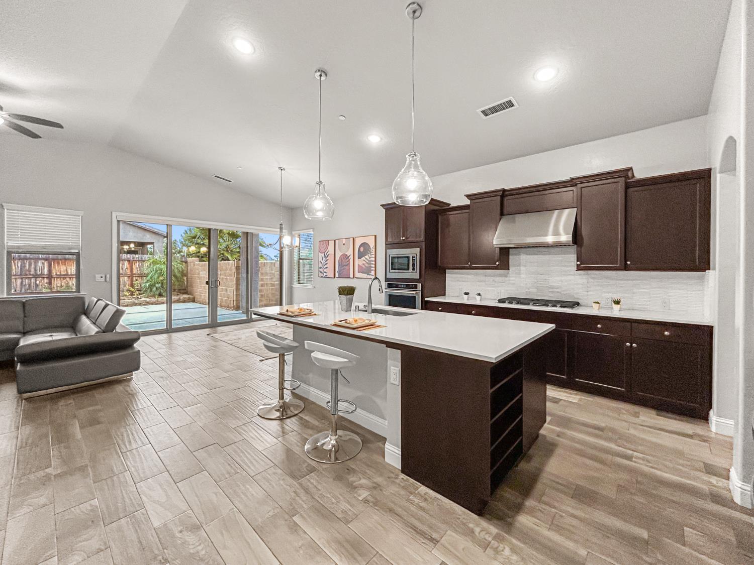 2788 N Douglas Avenue, Fresno, CA, 93727