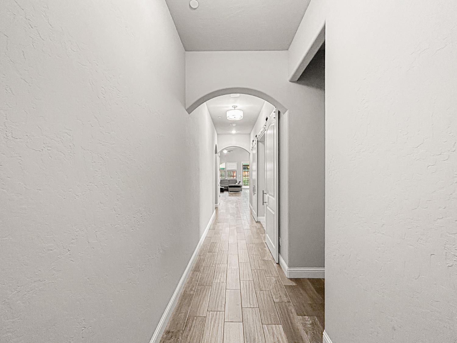 2788 N Douglas Avenue, Fresno, CA, 93727