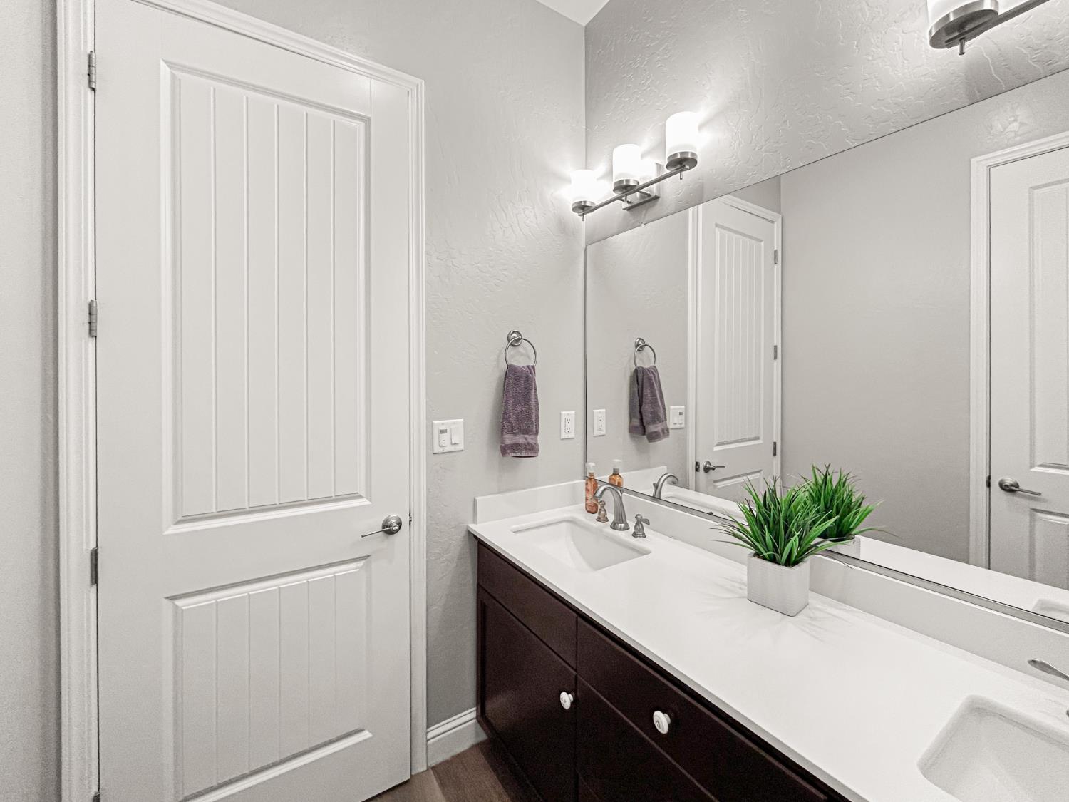 2788 N Douglas Avenue, Fresno, CA, 93727