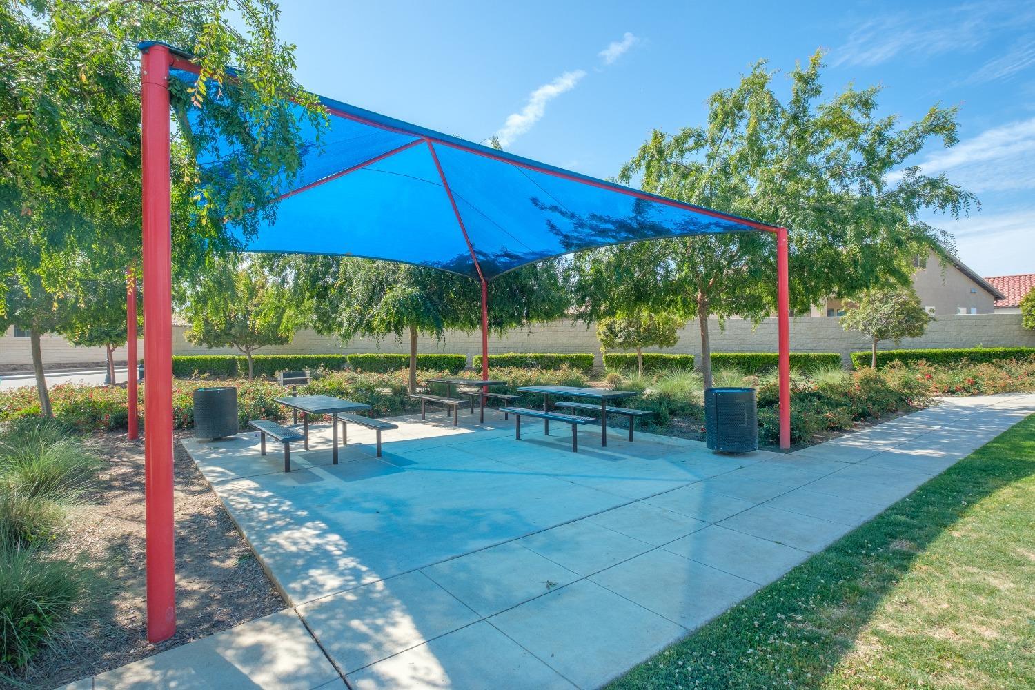 2788 N Douglas Avenue, Fresno, CA, 93727