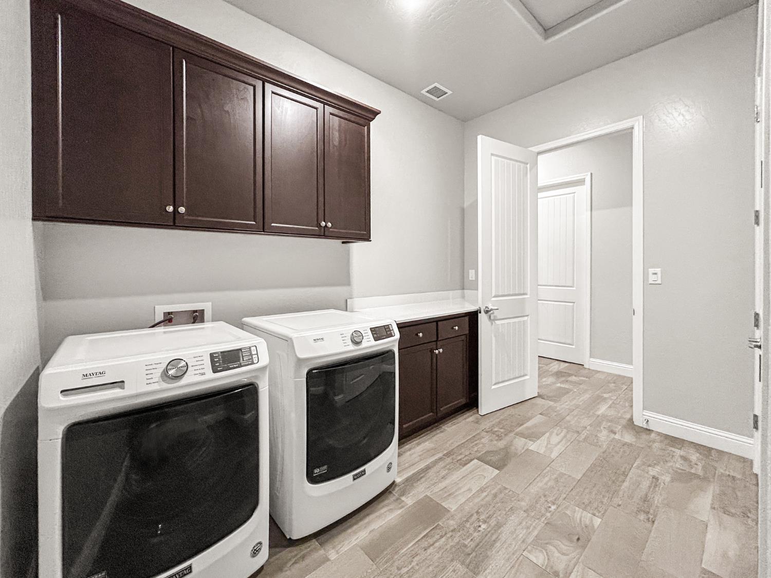 2788 N Douglas Avenue, Fresno, CA, 93727