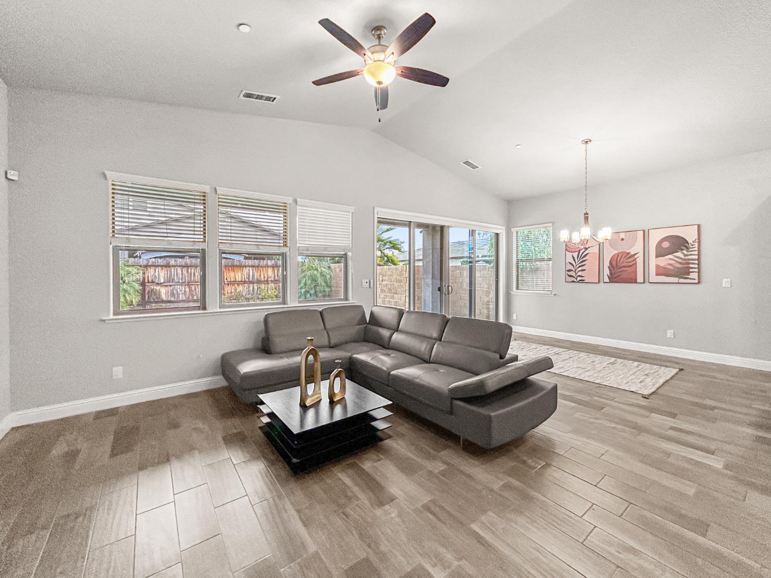 2788 N Douglas Avenue, Fresno, CA, 93727