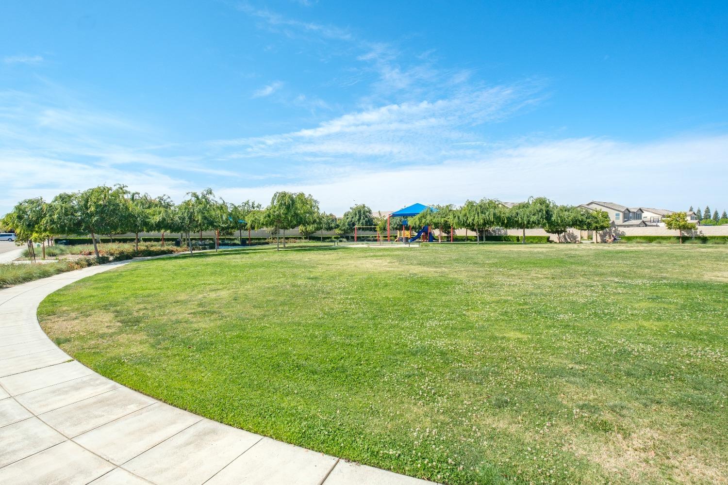 2788 N Douglas Avenue, Fresno, CA, 93727