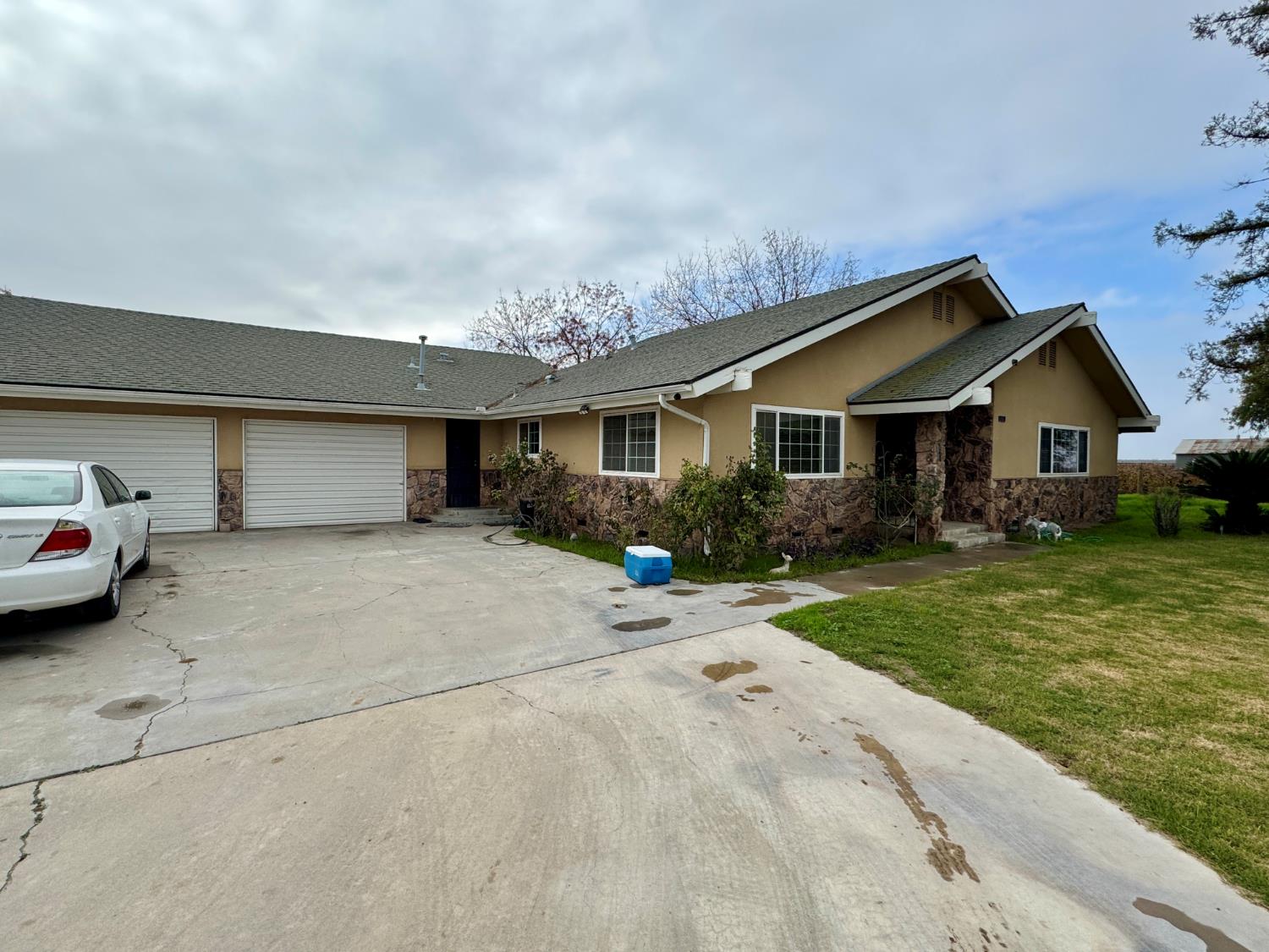 17617 W Belmont Avenue, Kerman, CA, 93630