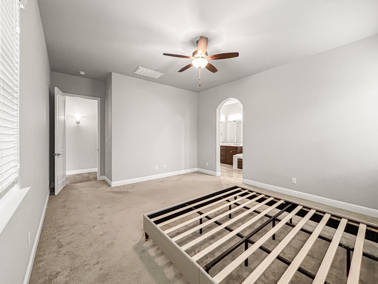 2788 N Douglas Avenue, Fresno, CA, 93727