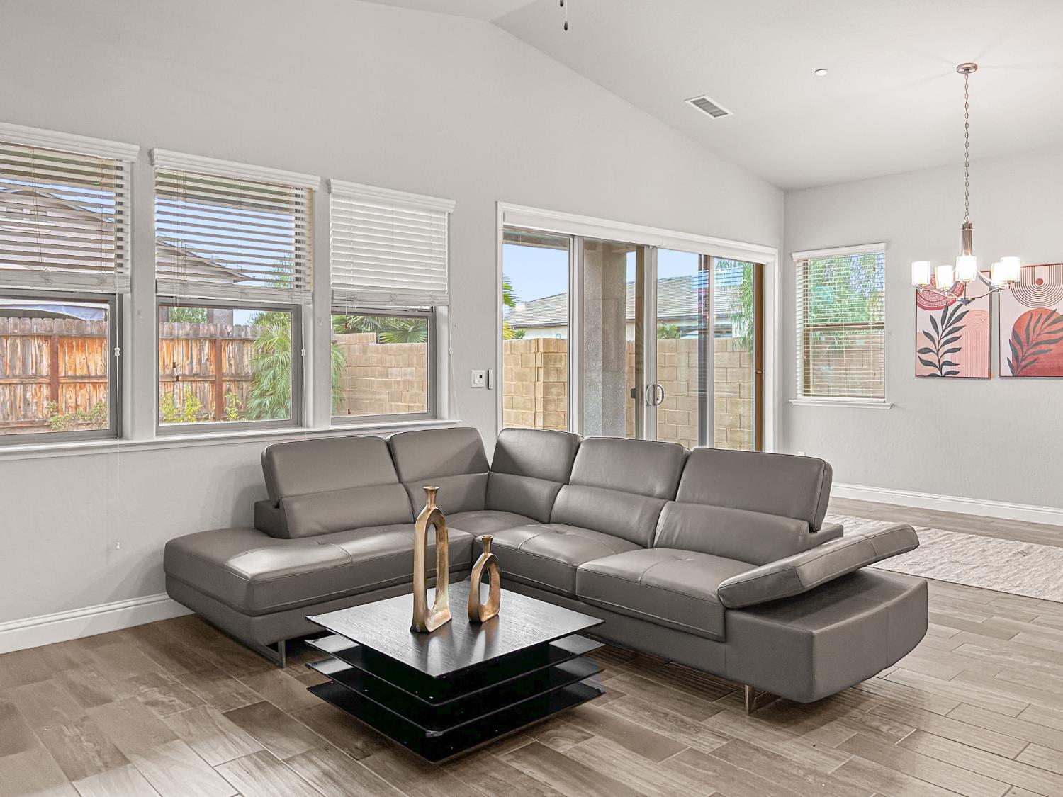 2788 N Douglas Avenue, Fresno, CA, 93727