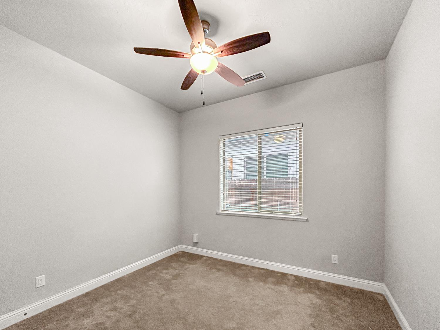 2788 N Douglas Avenue, Fresno, CA, 93727