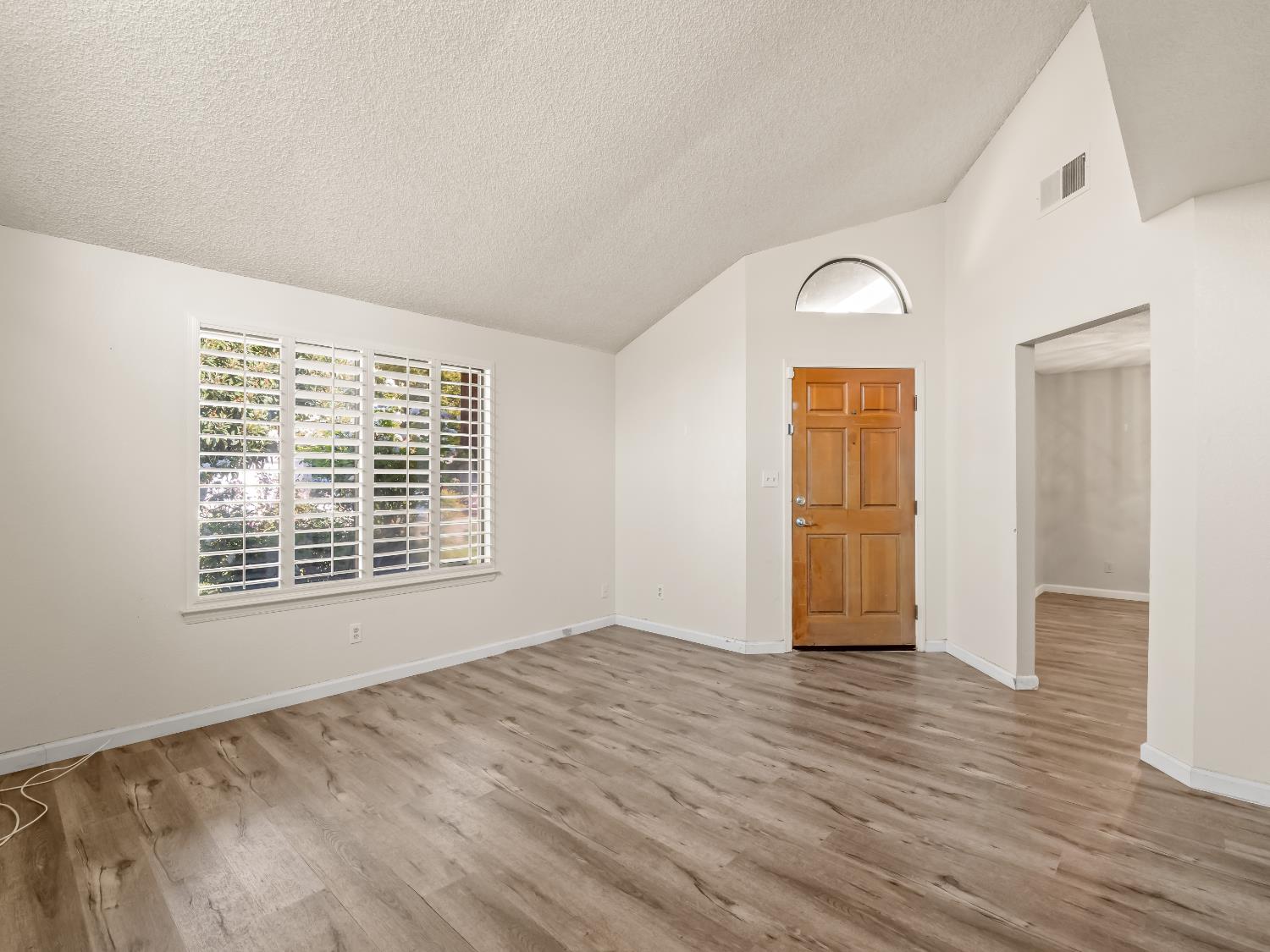 Single Family in Fresno - photo 3