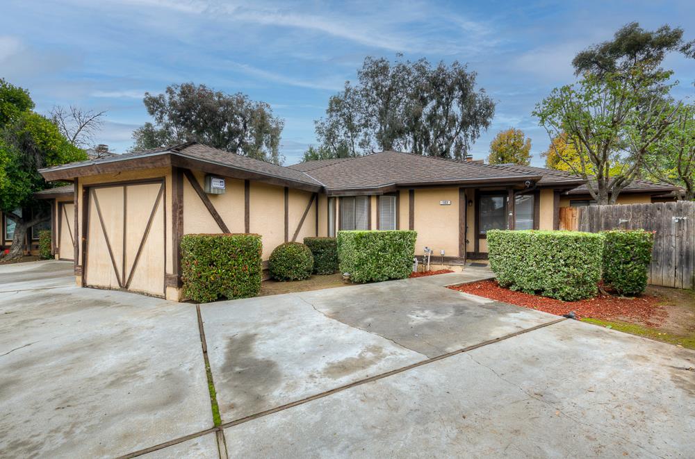 Condo in Fresno - photo 2