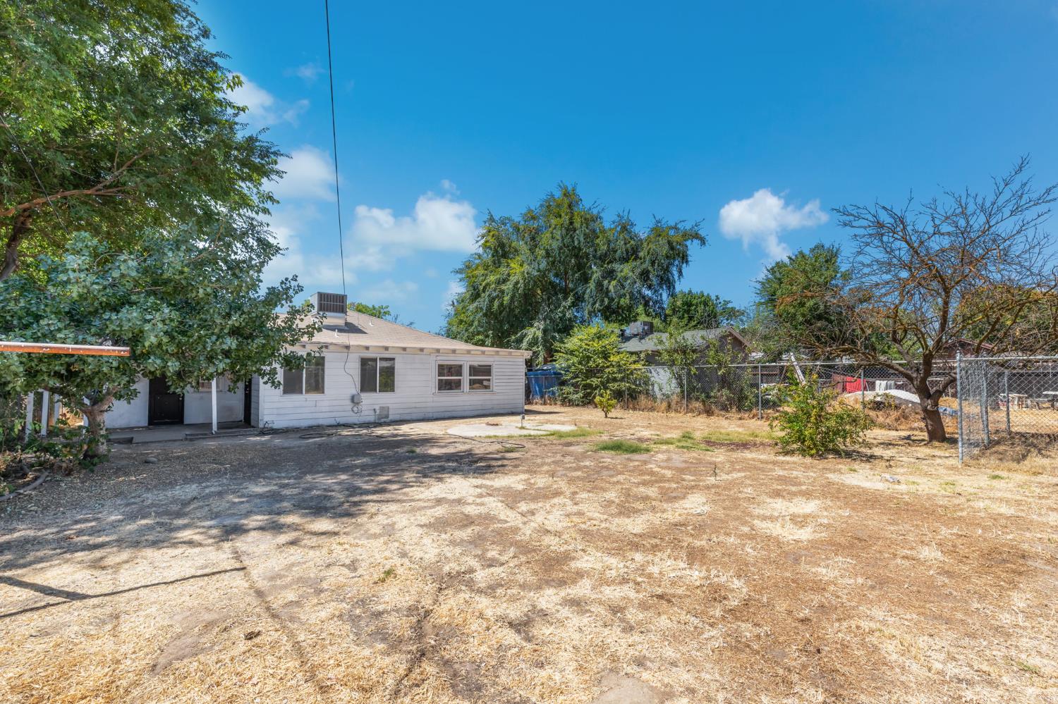 1528 W Cortland Avenue, Fresno, CA, 93705