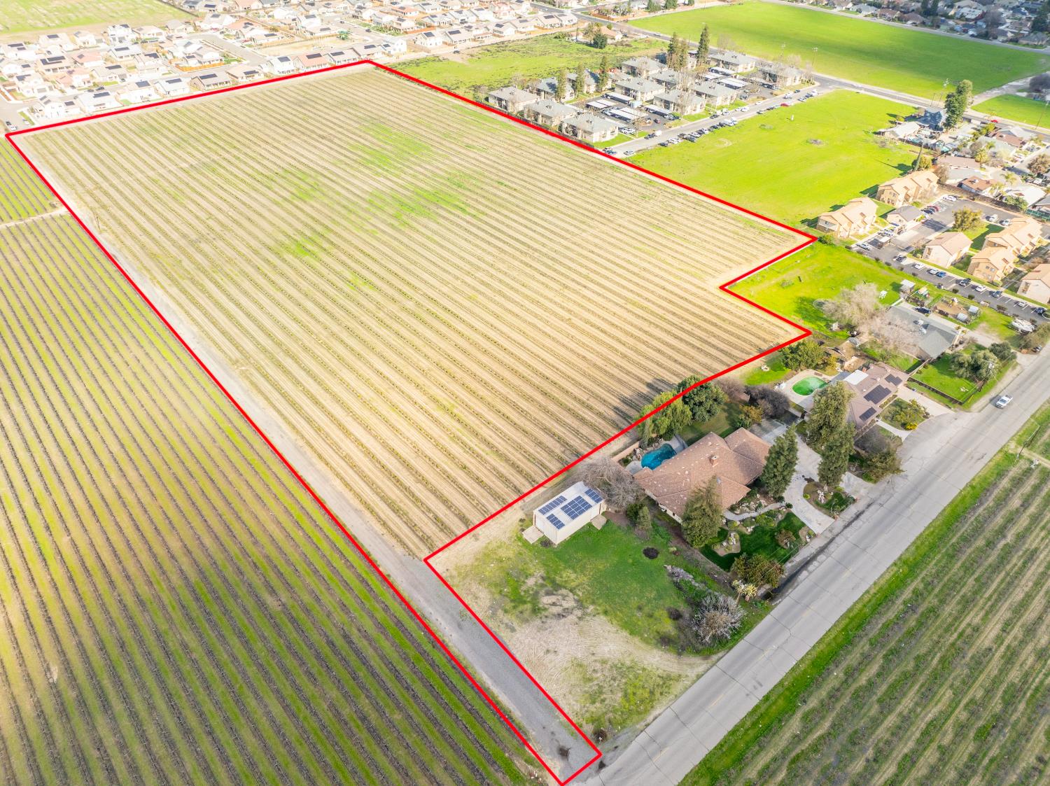 Vacant Lot in Kingsburg - photo 2