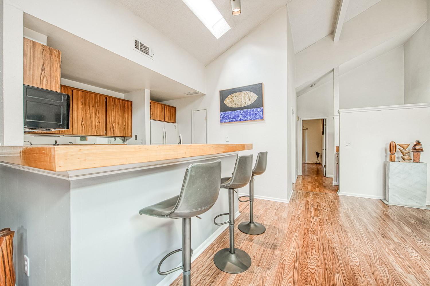 345 Sylmar Avenue, Clovis, CA, 93612