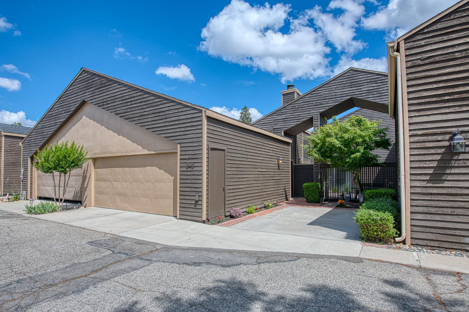 345 Sylmar Avenue, Clovis, CA, 93612