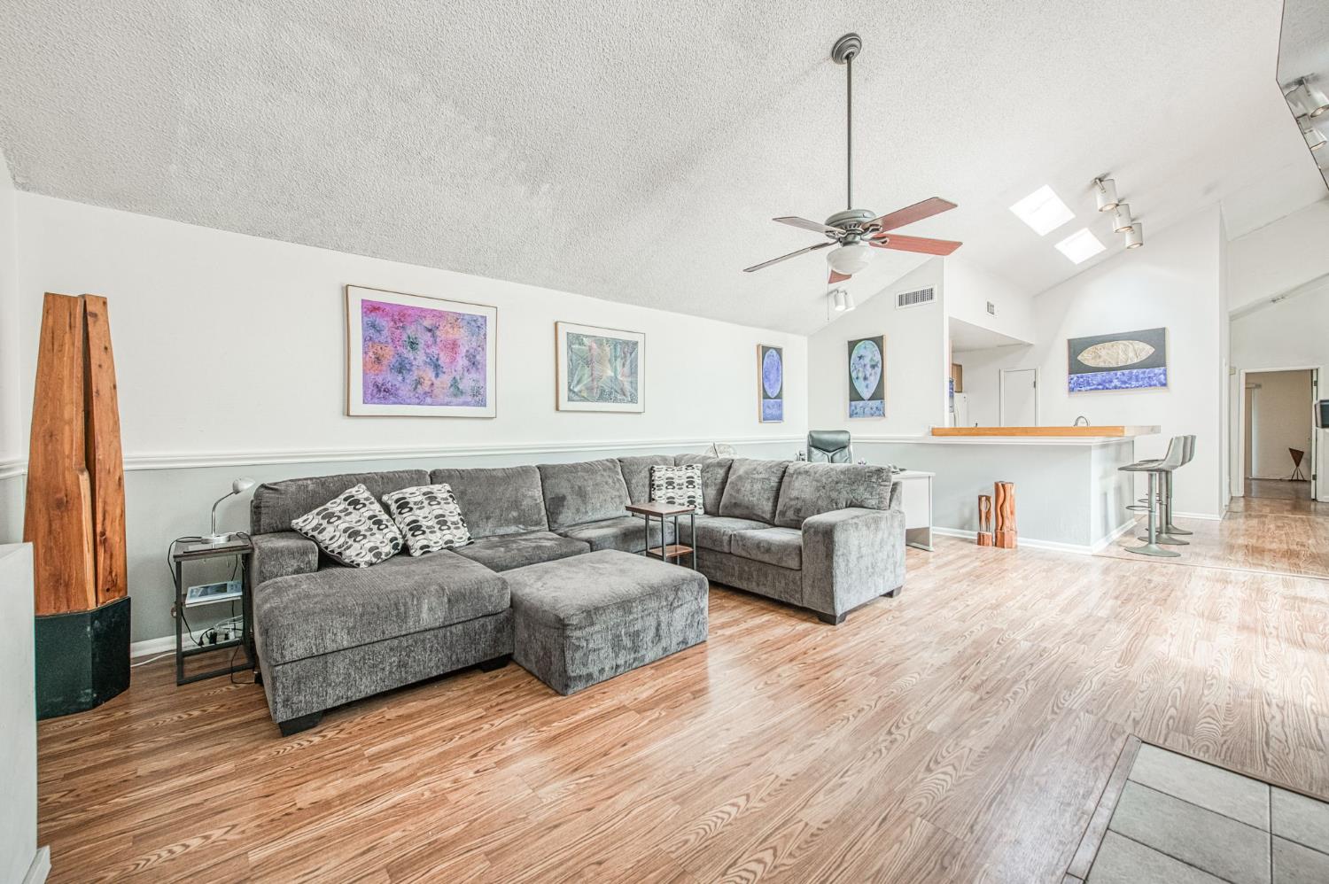 345 Sylmar Avenue, Clovis, CA, 93612