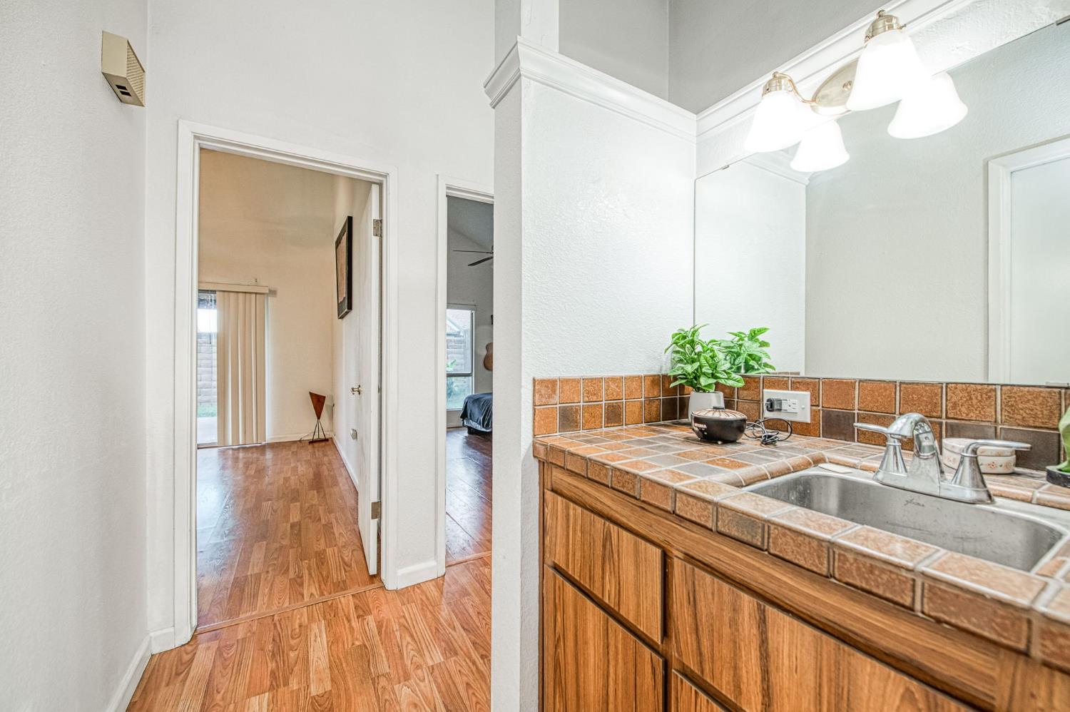345 Sylmar Avenue, Clovis, CA, 93612