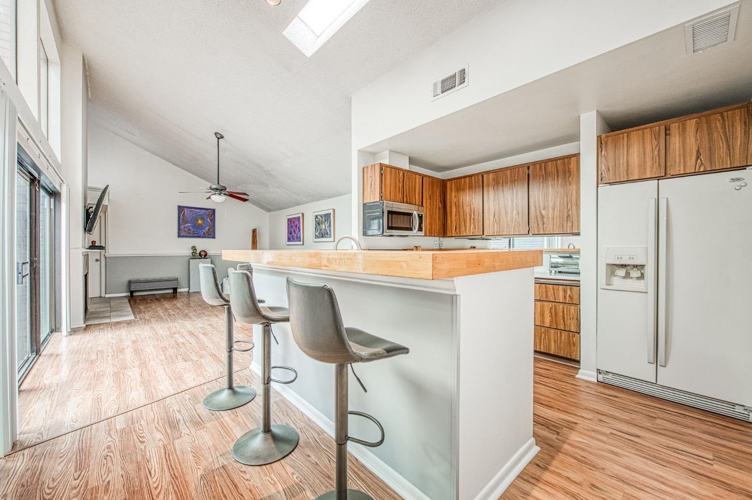 345 Sylmar Avenue, Clovis, CA, 93612