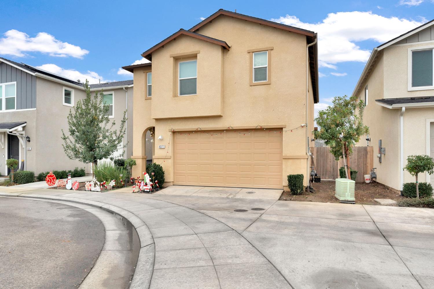Single Family in Fresno - photo 2