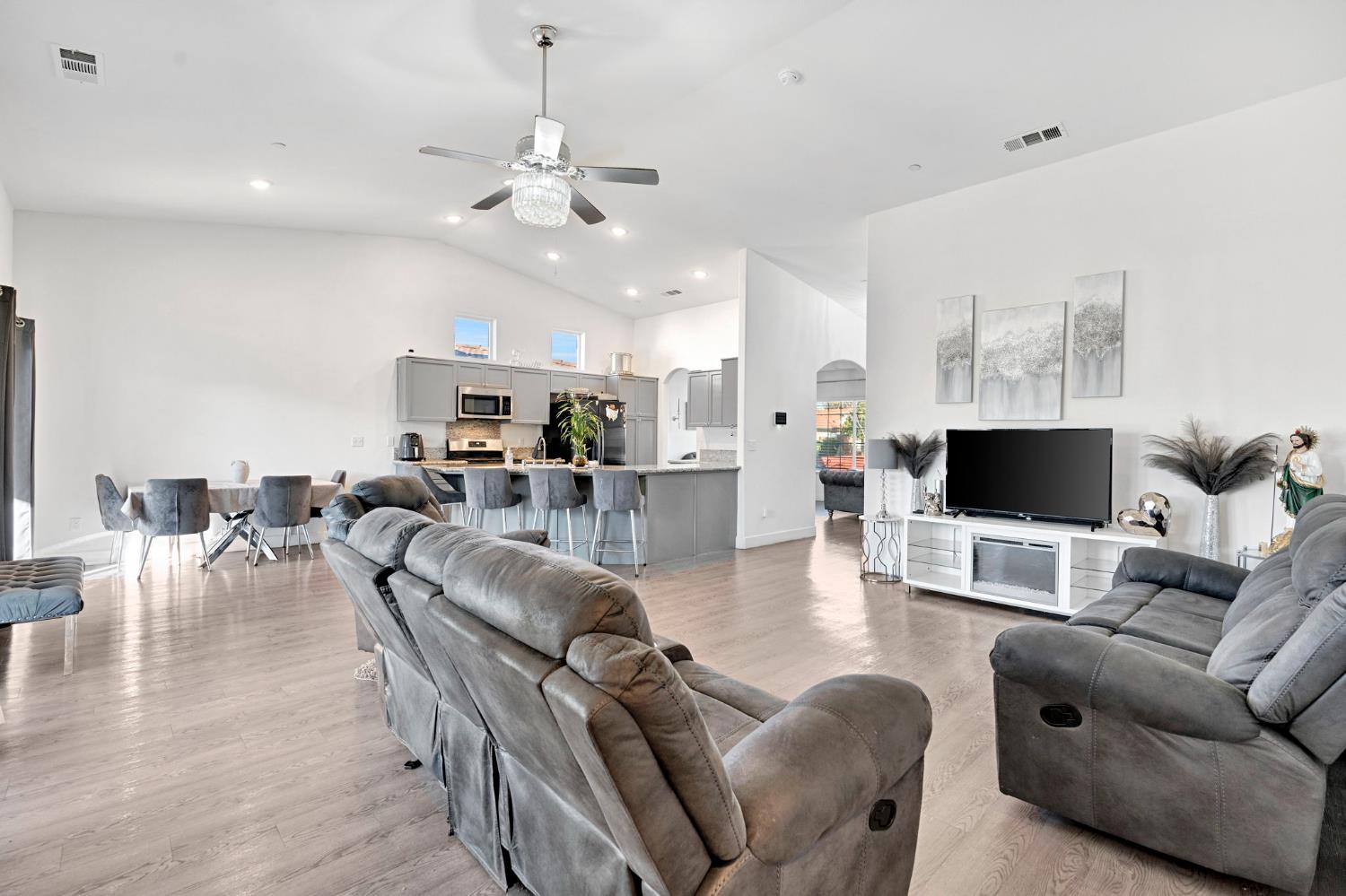 1228 Monterey Avenue, Madera, CA, 93637