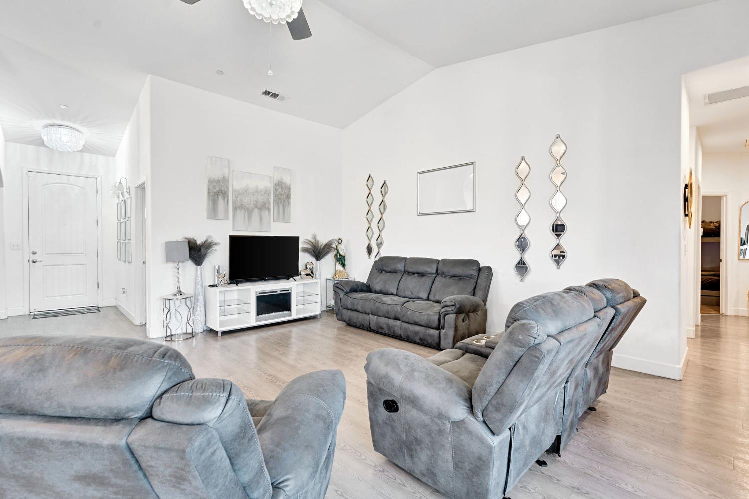 1228 Monterey Avenue, Madera, CA, 93637