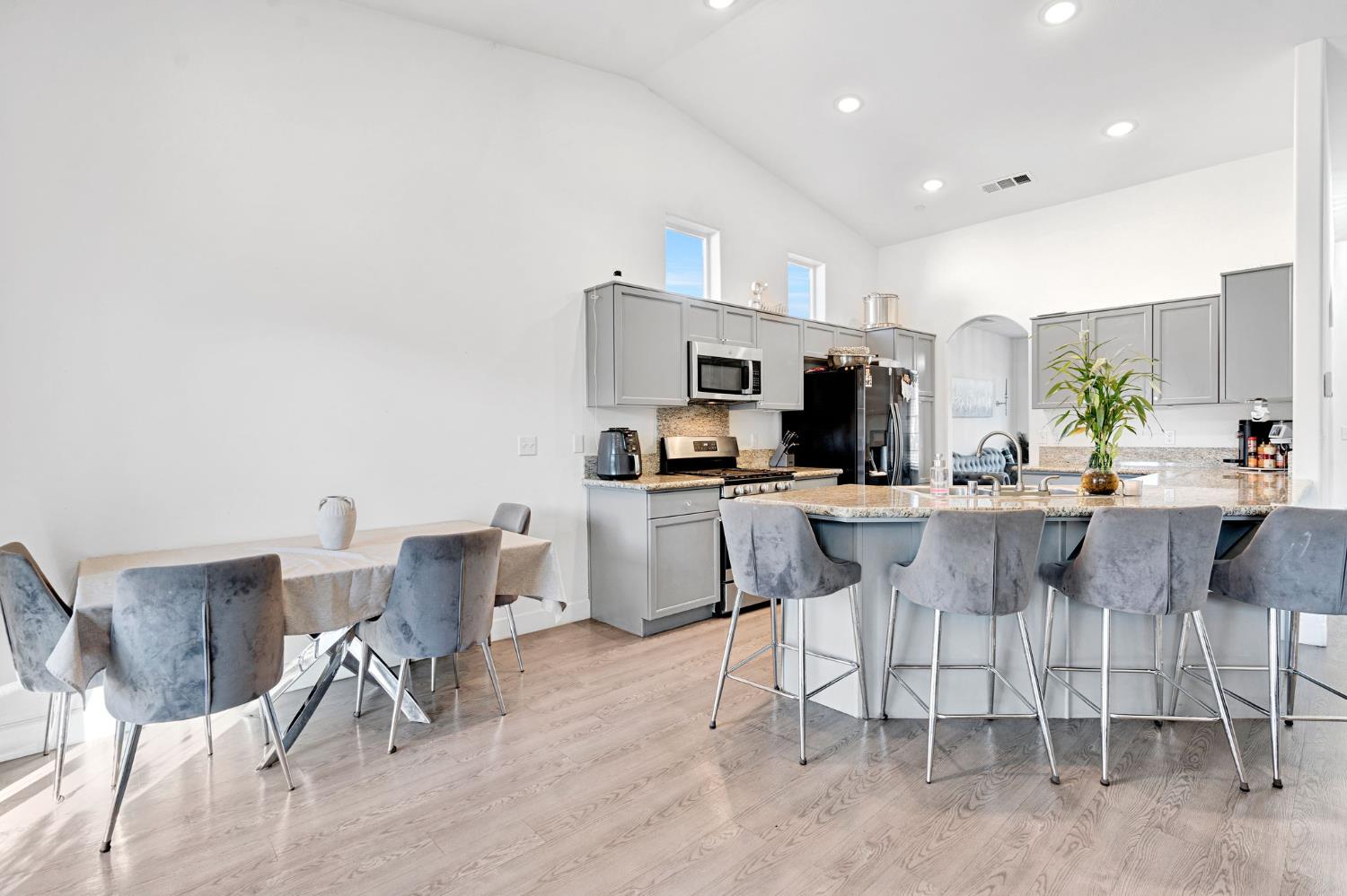 1228 Monterey Avenue, Madera, CA, 93637