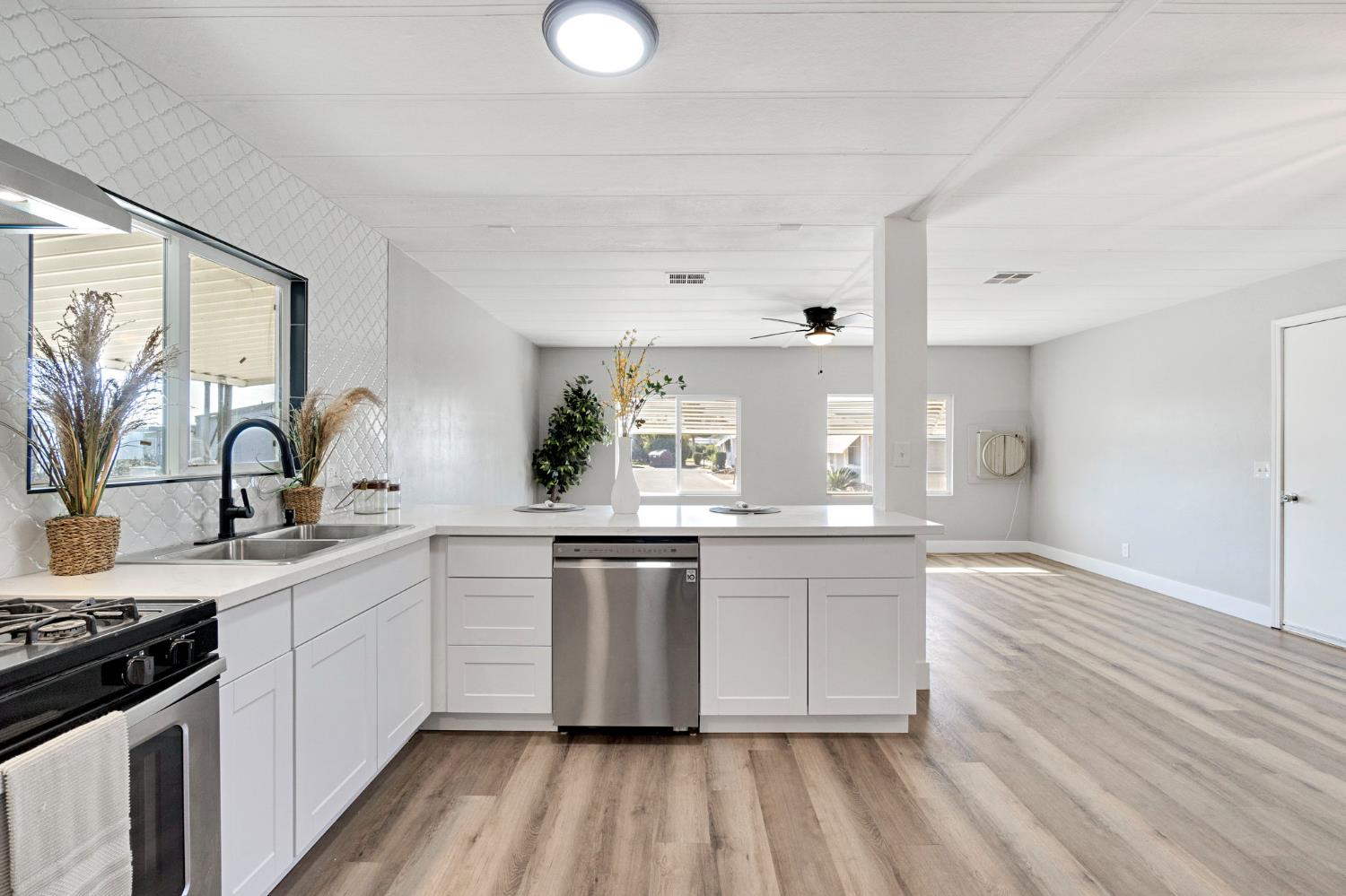 1218 E Cleveland Avenue UNIT&nbsp;153, Madera, CA, 93638