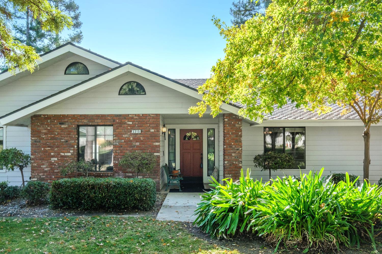 Single Family in Fresno - photo 3