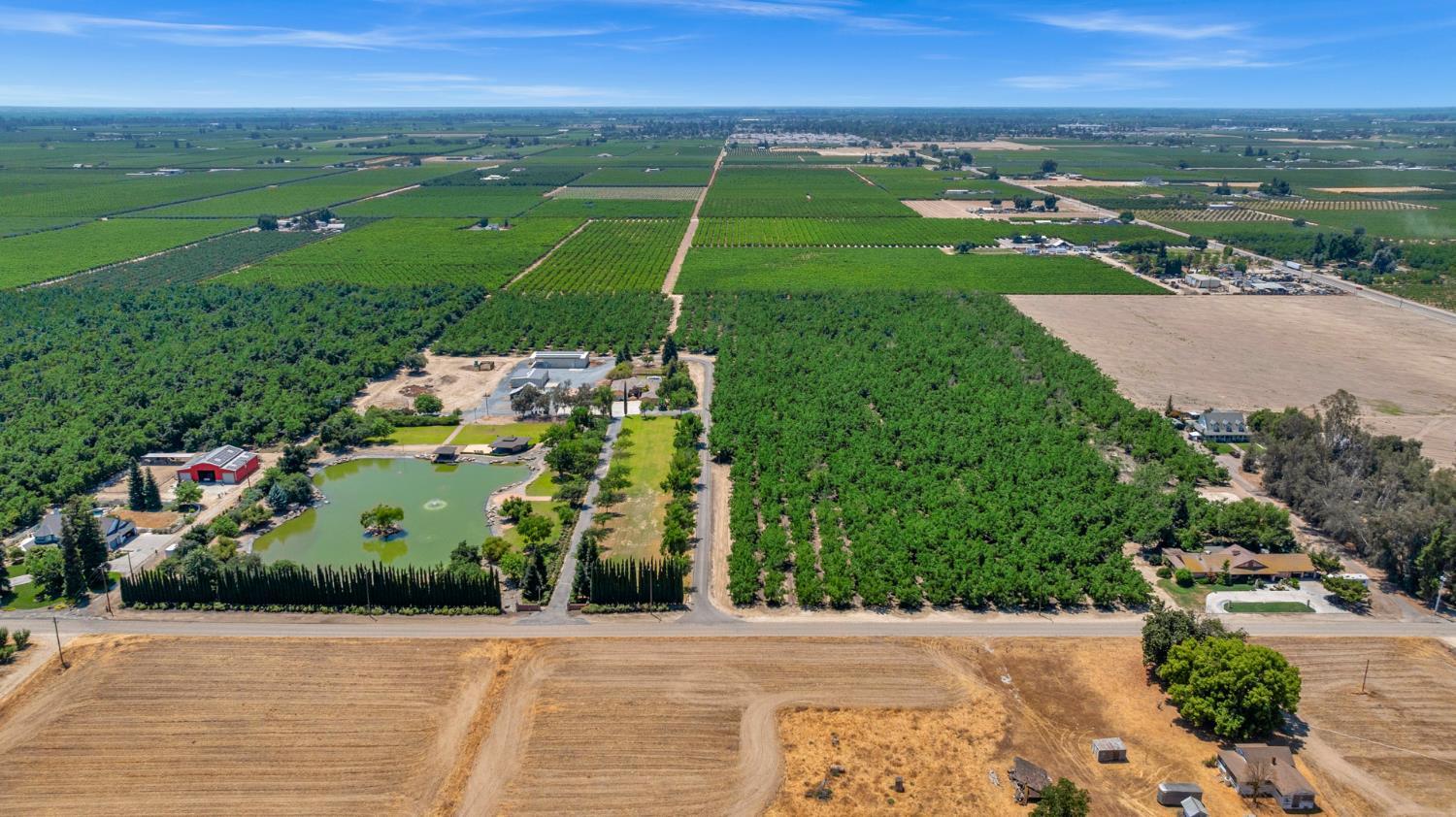 Farm in Kingsburg - photo 3
