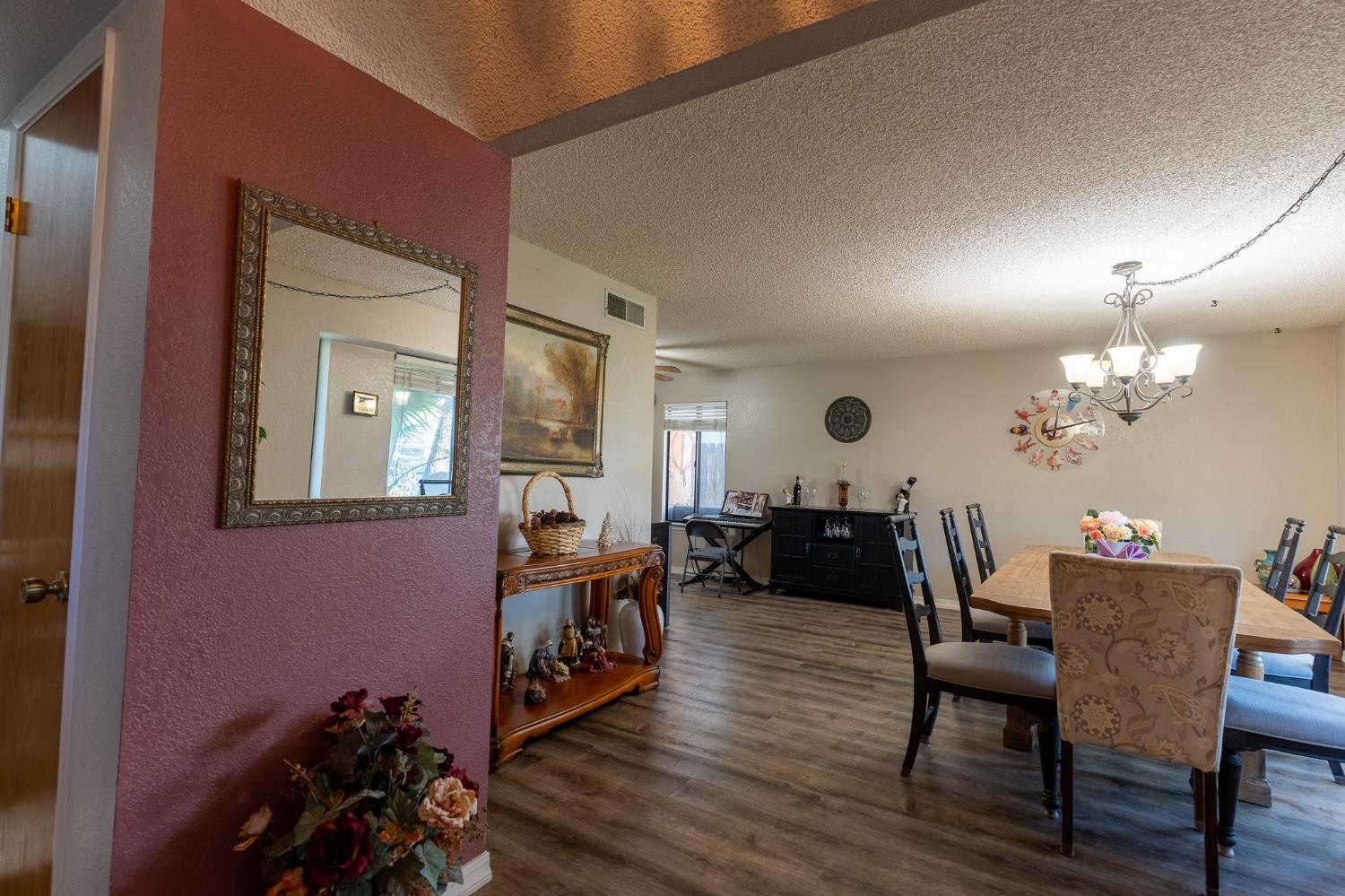 1722 Buckingham Avenue, Clovis, CA, 93611
