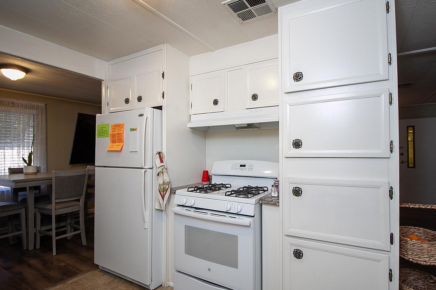 221 W Herndon Avenue UNIT&nbsp;27, Fresno, CA, 93650