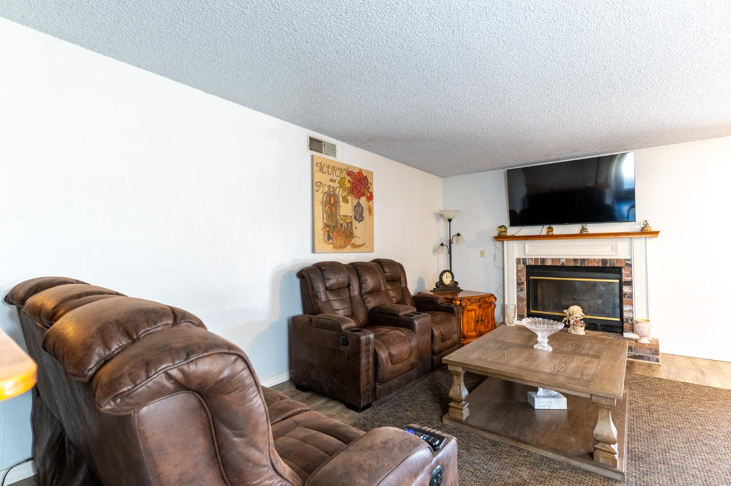 1722 Buckingham Avenue, Clovis, CA, 93611