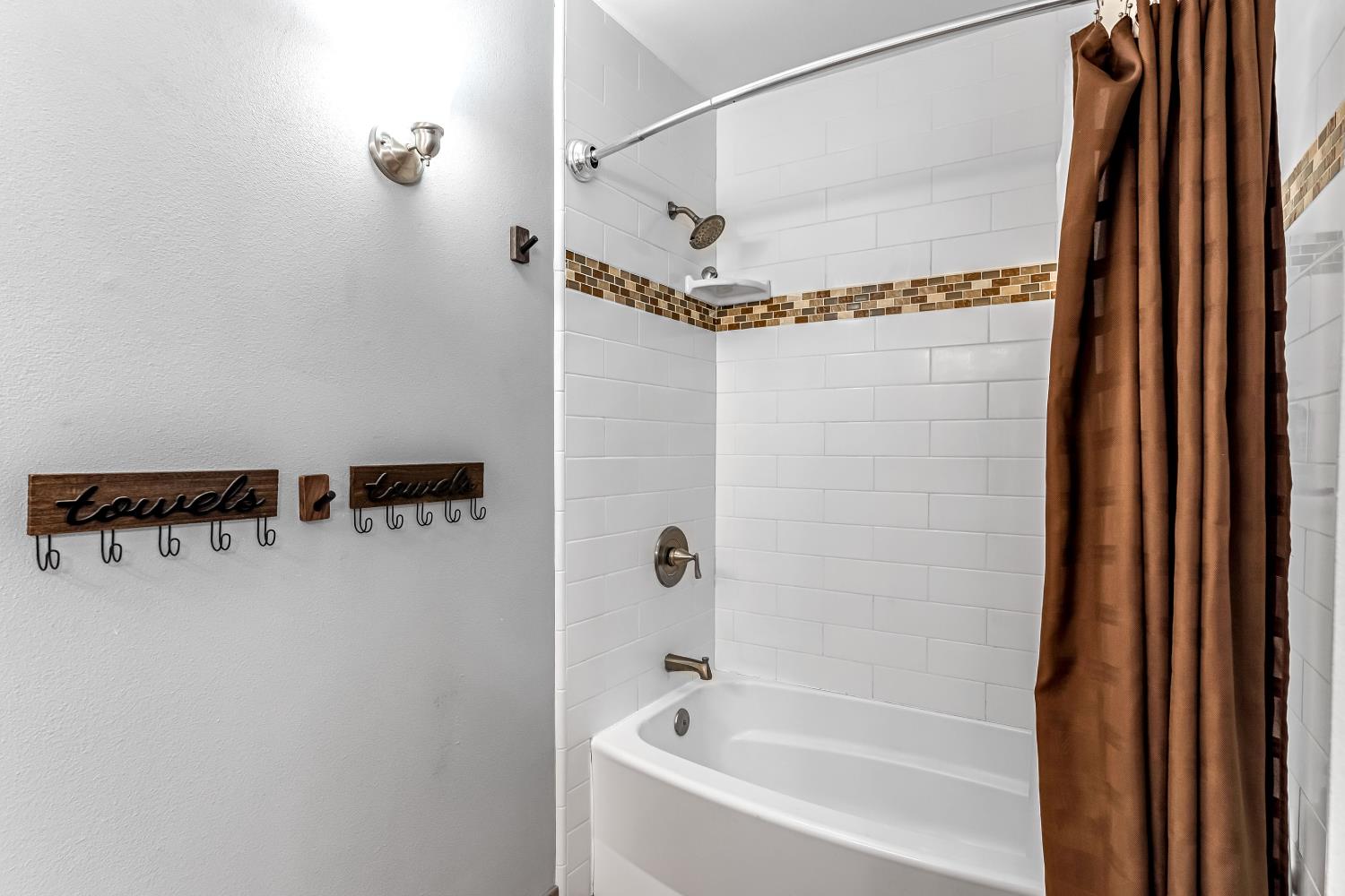 6597 N Haslam Avenue, Fresno, CA, 93711