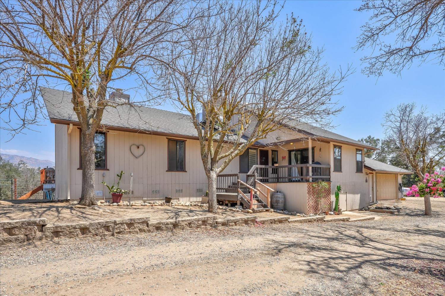 2952 25th Avenue, Kingsburg, CA, 93631